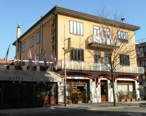 Hotel Amba Alagi Маргера Екстериор снимка